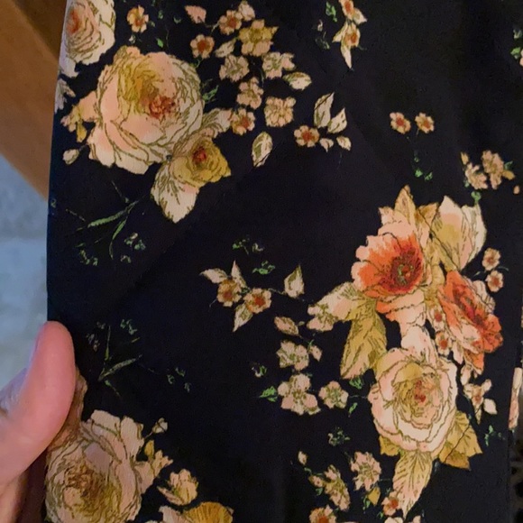 COPY - 💫 Zara Quilted Floral Jacket - M/L 💫 - Picture 4 of 9